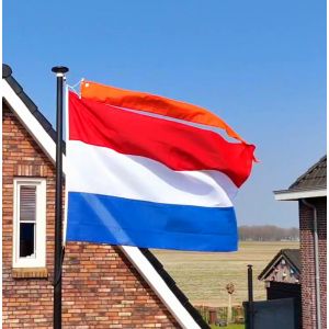 Actieset geschikt voor een 5 meter mast: Nederlandse vlag (standaard blauw) 120x180cm en oranje wimpel 205cm